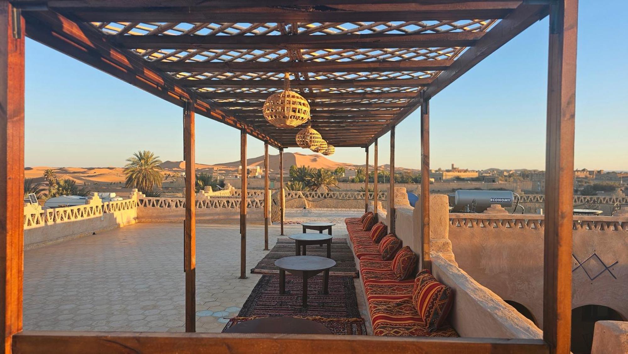 Auberge Les Roches Merzouga Exterior photo